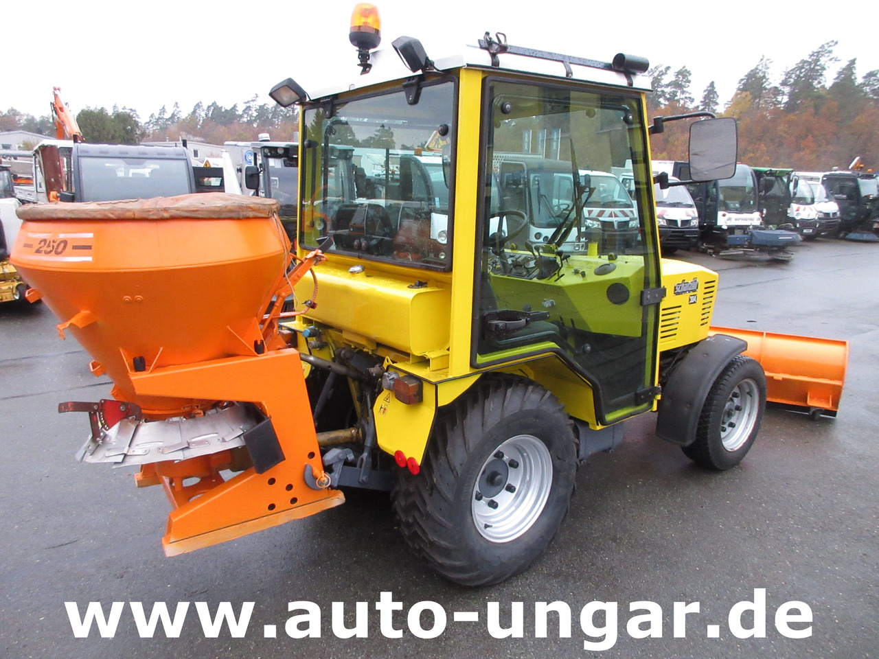 Schanzlin 304 Diesel 4x4 Winterdienst Pflug & Streuer 2-Sitzer Zapfwelle - Коммунальный трактор: фото 5 Schanzlin 304 Diesel 4x4 Winterdienst Pflug & Streuer 2-Sitzer Zapfwelle - Коммунальный трактор: фото 5