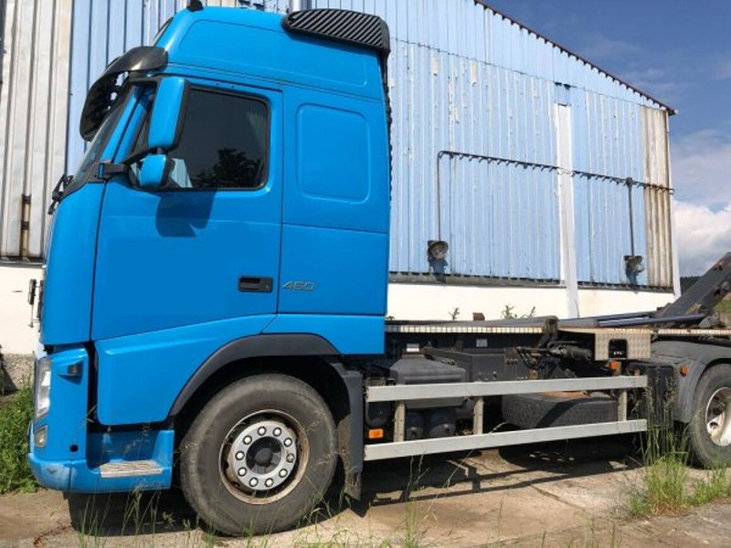 Volvo FH460 - Крюковой мультилифт: фото 1 Volvo FH460 - Крюковой мультилифт: фото 1