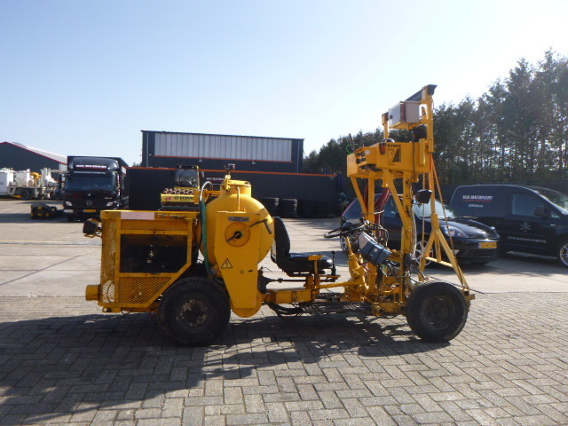 HOFMANN H25 Cold Paint road marker - Асфальтоукладочная техника: фото 1 HOFMANN H25 Cold Paint road marker - Асфальтоукладочная техника: фото 1