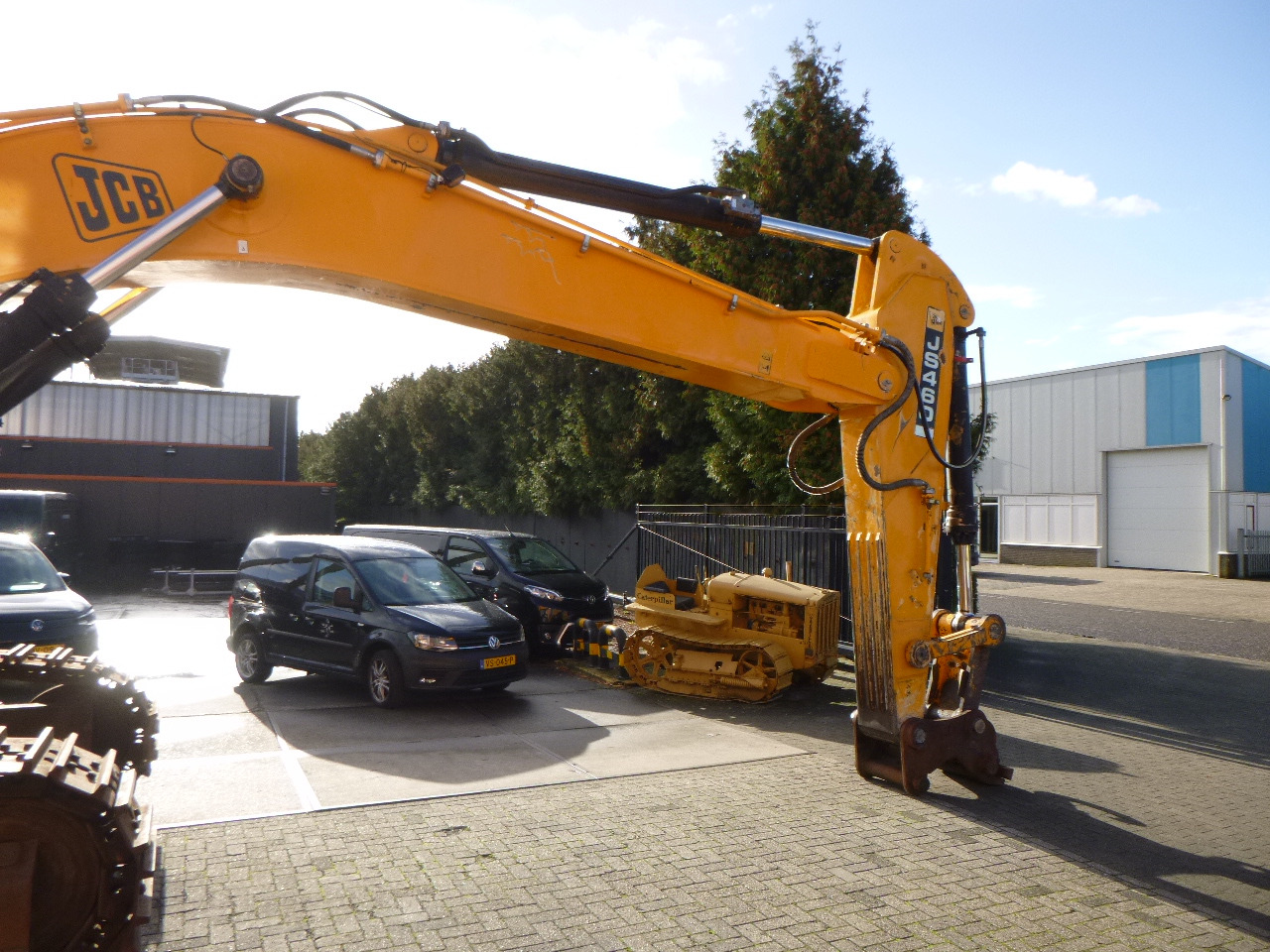 Гусеничный экскаватор JCB JS460LC: фото 33