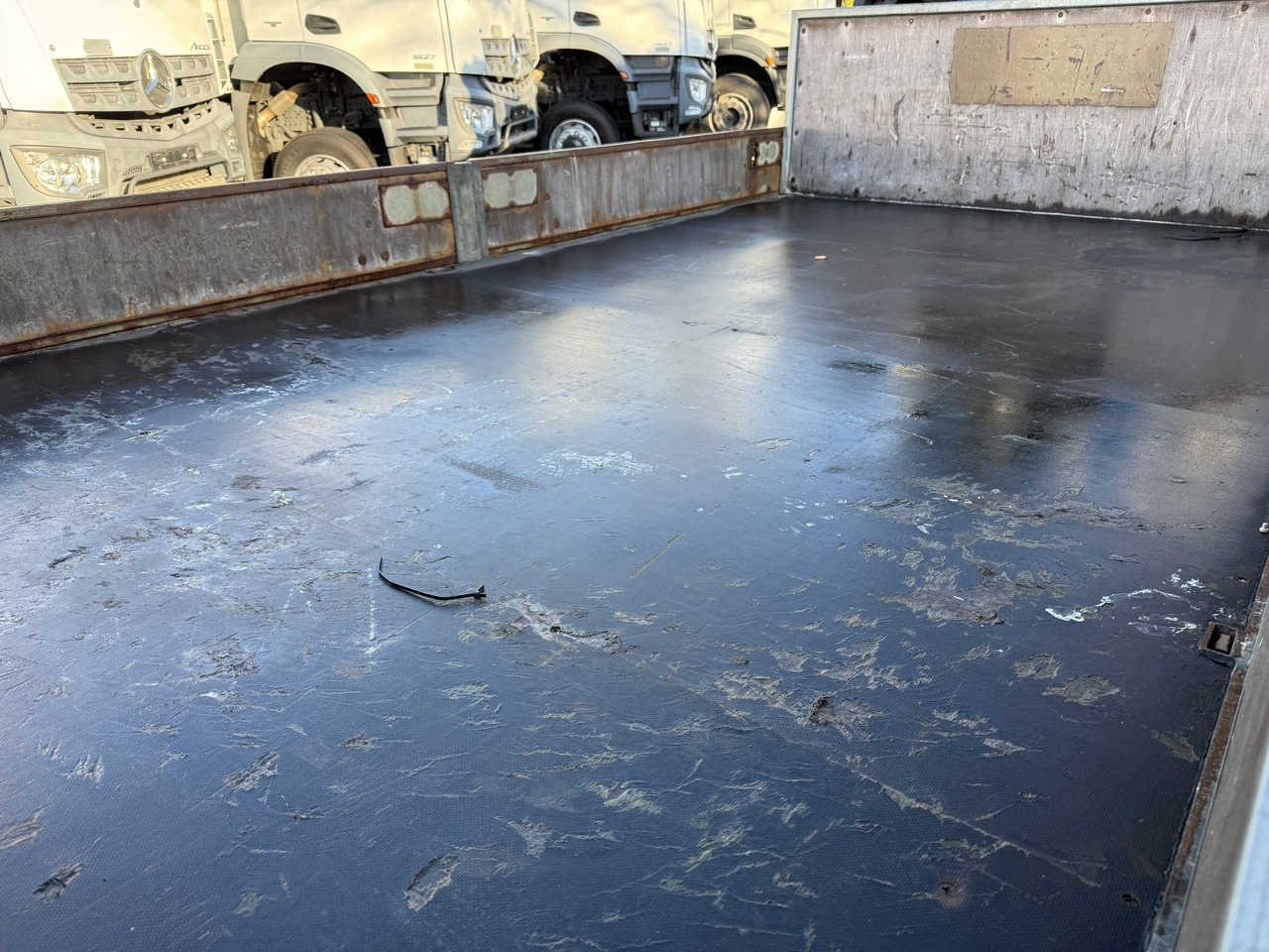 Iveco Daily 70C17 HMF 635 Kran bis 11 Meter - Грузовик бортовой/ Платформа, Автоманипулятор: фото 3 Iveco Daily 70C17 HMF 635 Kran bis 11 Meter - Грузовик бортовой/ Платформа, Автоманипулятор: фото 3