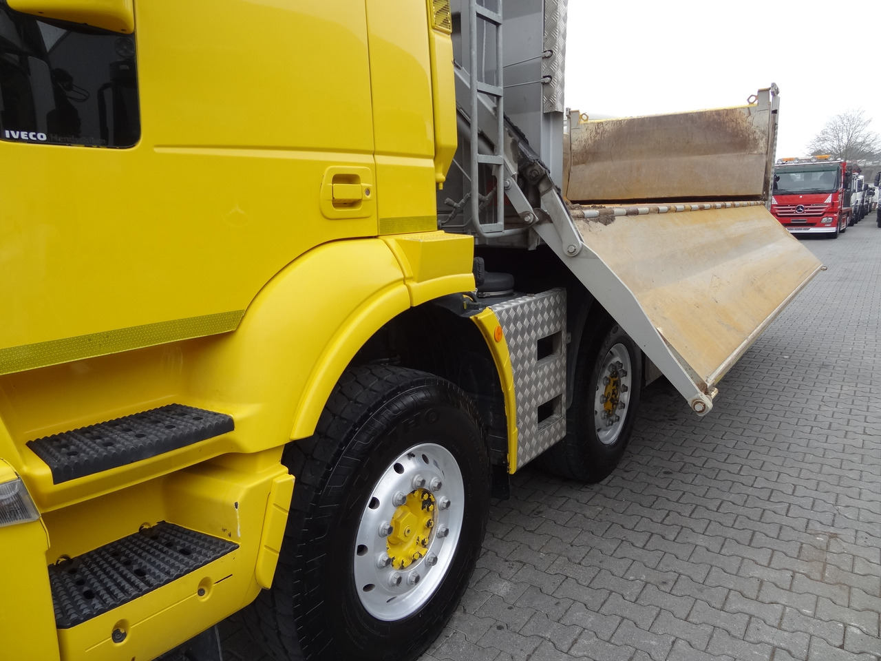 Iveco Trakker 450 8X4 Meiller - Самосвал: фото 3 Iveco Trakker 450 8X4 Meiller - Самосвал: фото 3