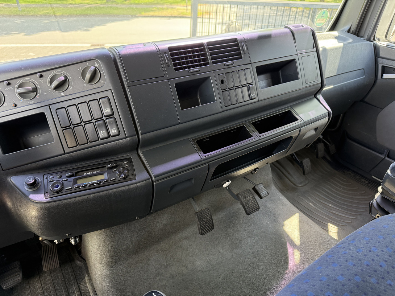 MAN TGA 18.350 4X2 LL Fahrschule - Грузовик-контейнеровоз/ Сменный кузов: фото 3 MAN TGA 18.350 4X2 LL Fahrschule - Грузовик-контейнеровоз/ Сменный кузов: фото 3