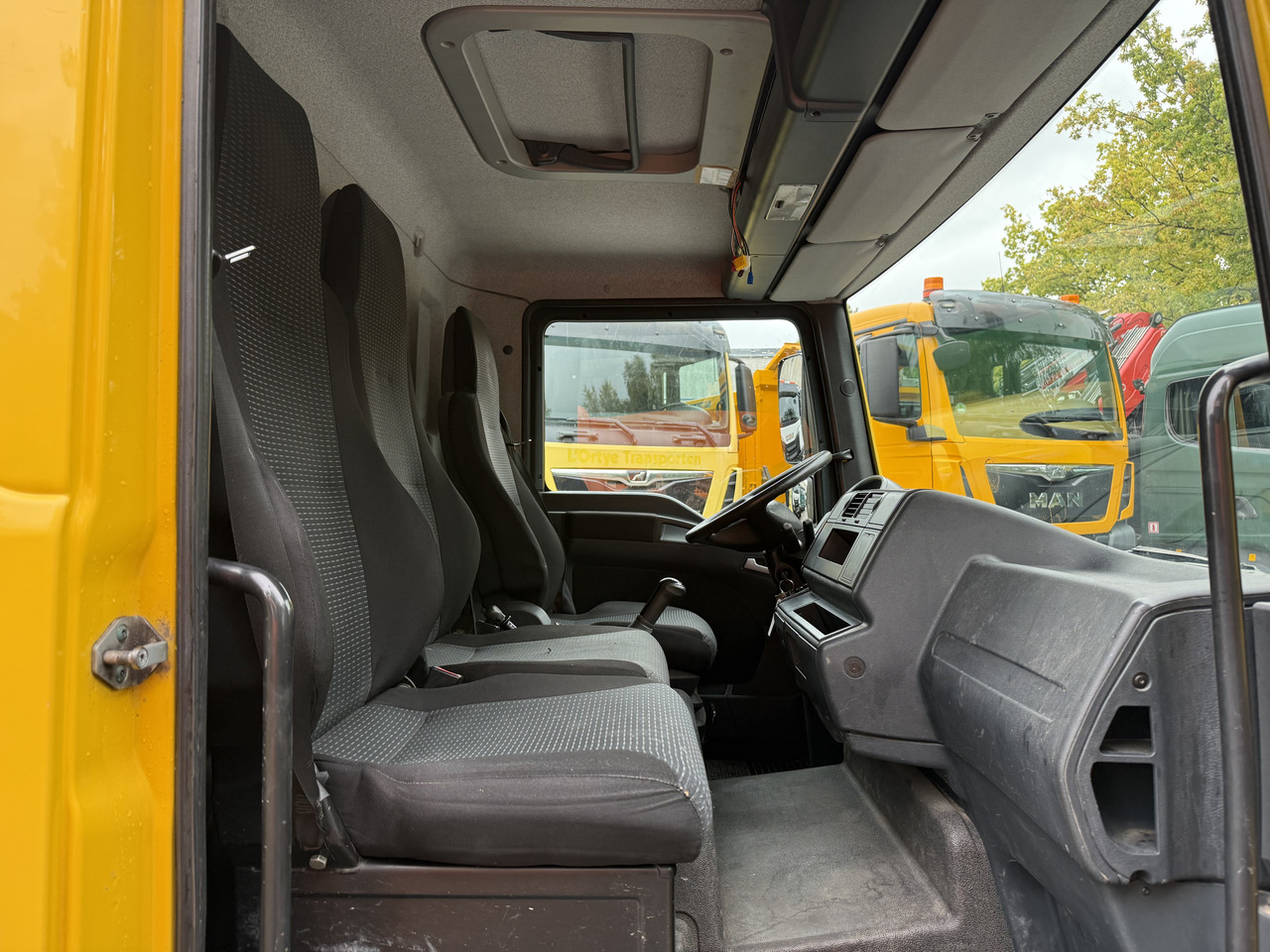 MAN TGL 8.180 BB - Грузовик бортовой/ Платформа: фото 5 MAN TGL 8.180 BB - Грузовик бортовой/ Платформа: фото 5