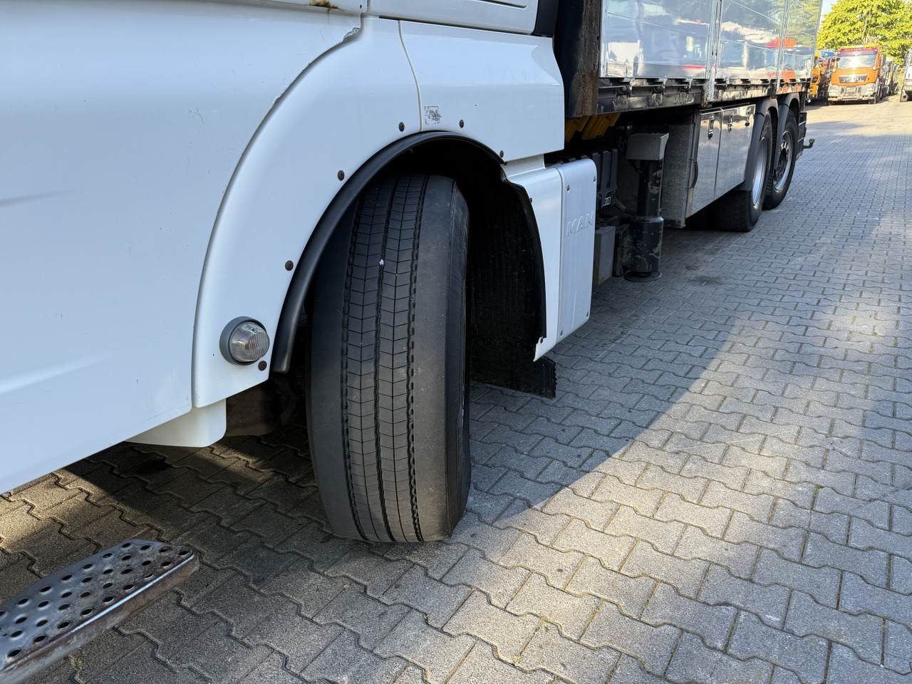 MAN TGX 26.480 6X2 Hiab 422 Bj 2017 bis 30 Meter - Автоманипулятор, Грузовик бортовой/ Платформа: фото 2 MAN TGX 26.480 6X2 Hiab 422 Bj 2017 bis 30 Meter - Автоманипулятор, Грузовик бортовой/ Платформа: фото 2