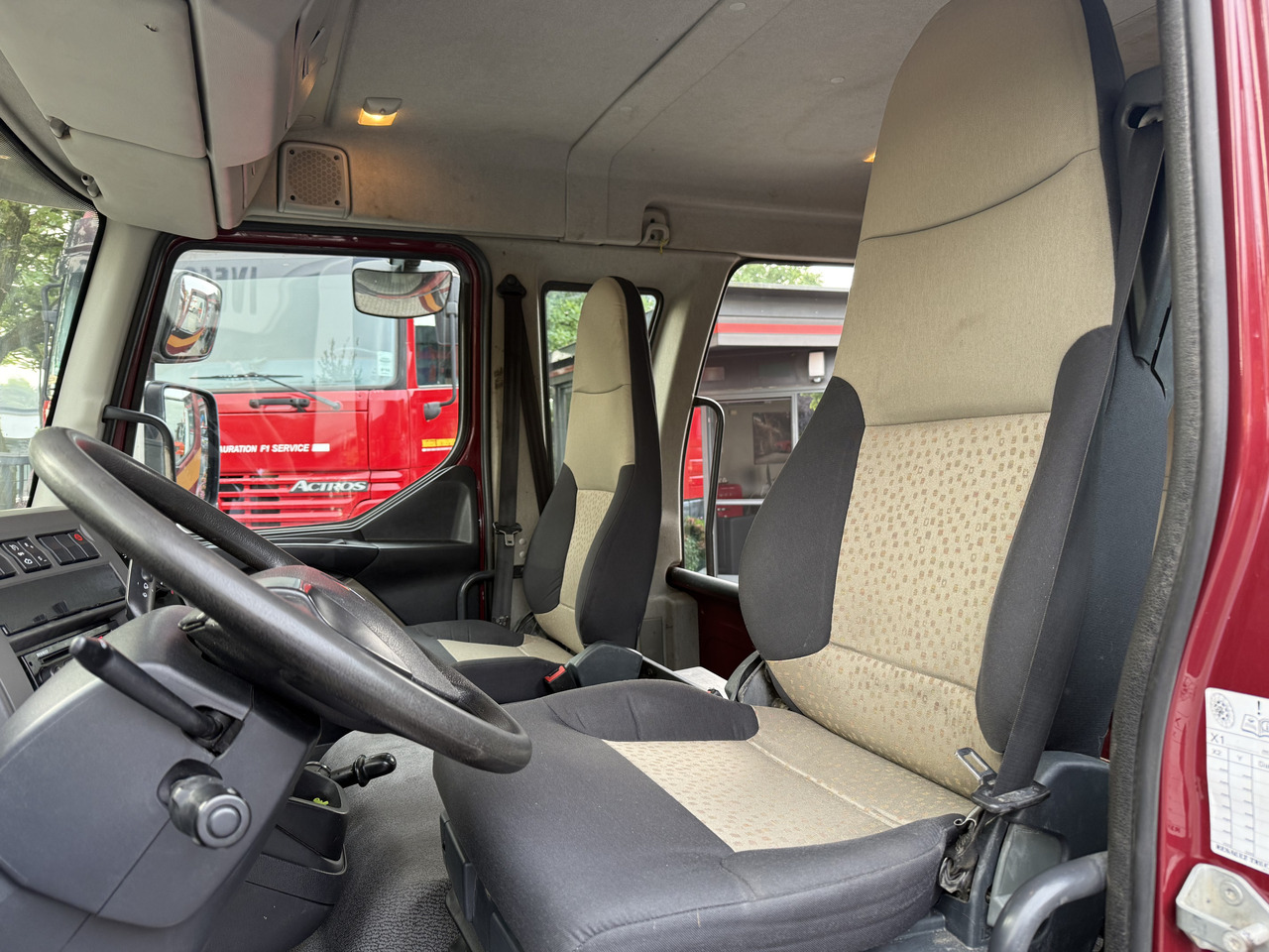 Renault Midlum 180.10 DoKa - Грузовик с закрытым кузовом: фото 5 Renault Midlum 180.10 DoKa - Грузовик с закрытым кузовом: фото 5