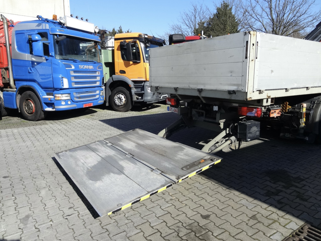 Scania R440 6X2*4 Kran HMF 3000 bis 30 Meter - Автоманипулятор, Грузовик бортовой/ Платформа: фото 4 Scania R440 6X2*4 Kran HMF 3000 bis 30 Meter - Автоманипулятор, Грузовик бортовой/ Платформа: фото 4