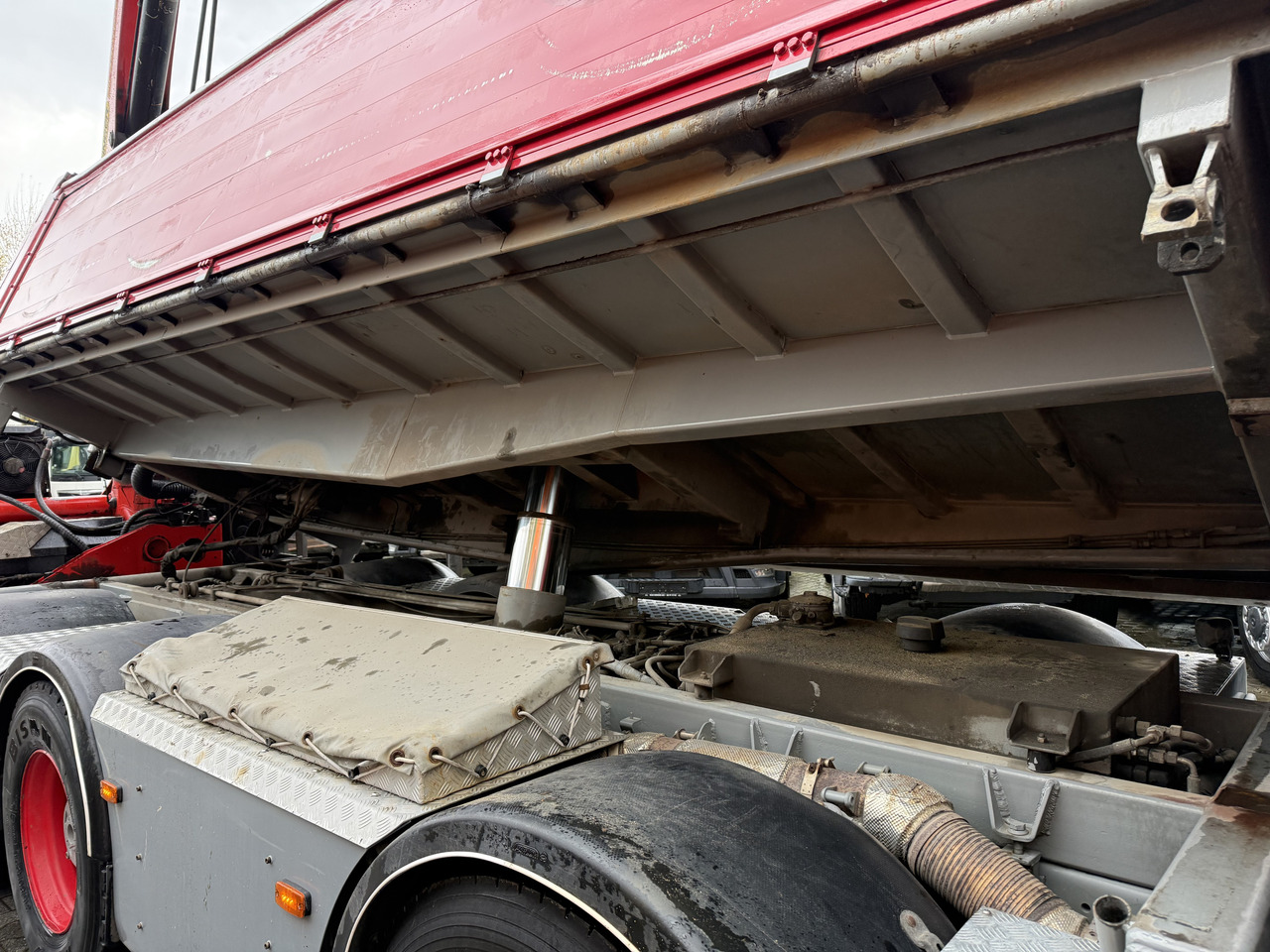 Scania R580 V8 8X4 Kipper Kran Palfinger 22002 - Автоманипулятор, Самосвал: фото 3 Scania R580 V8 8X4 Kipper Kran Palfinger 22002 - Автоманипулятор, Самосвал: фото 3