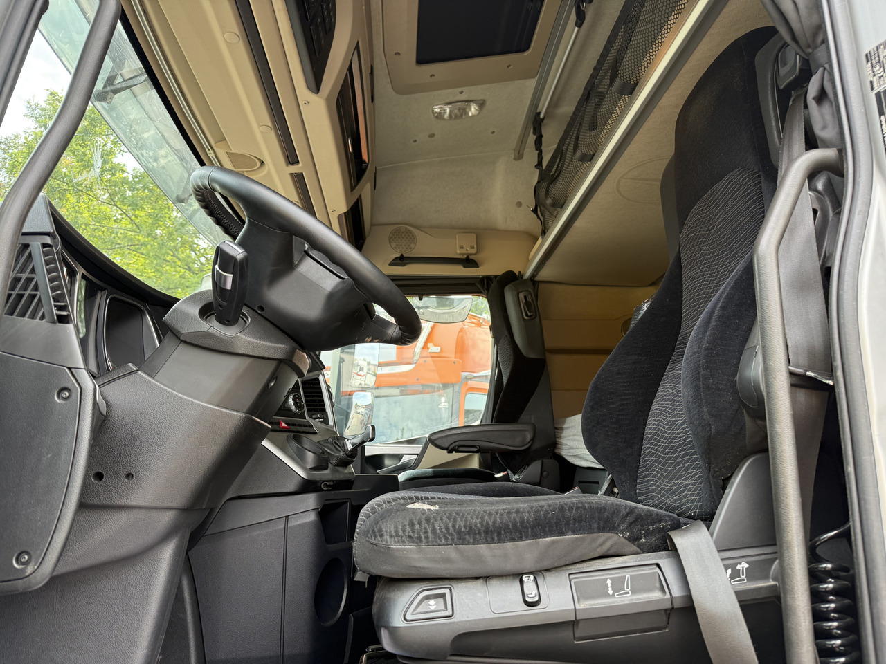 Mercedes-Benz Actros 1842LS Kran HMF 2020 bis 18 Meter - Тягач: фото 5 Mercedes-Benz Actros 1842LS Kran HMF 2020 bis 18 Meter - Тягач: фото 5