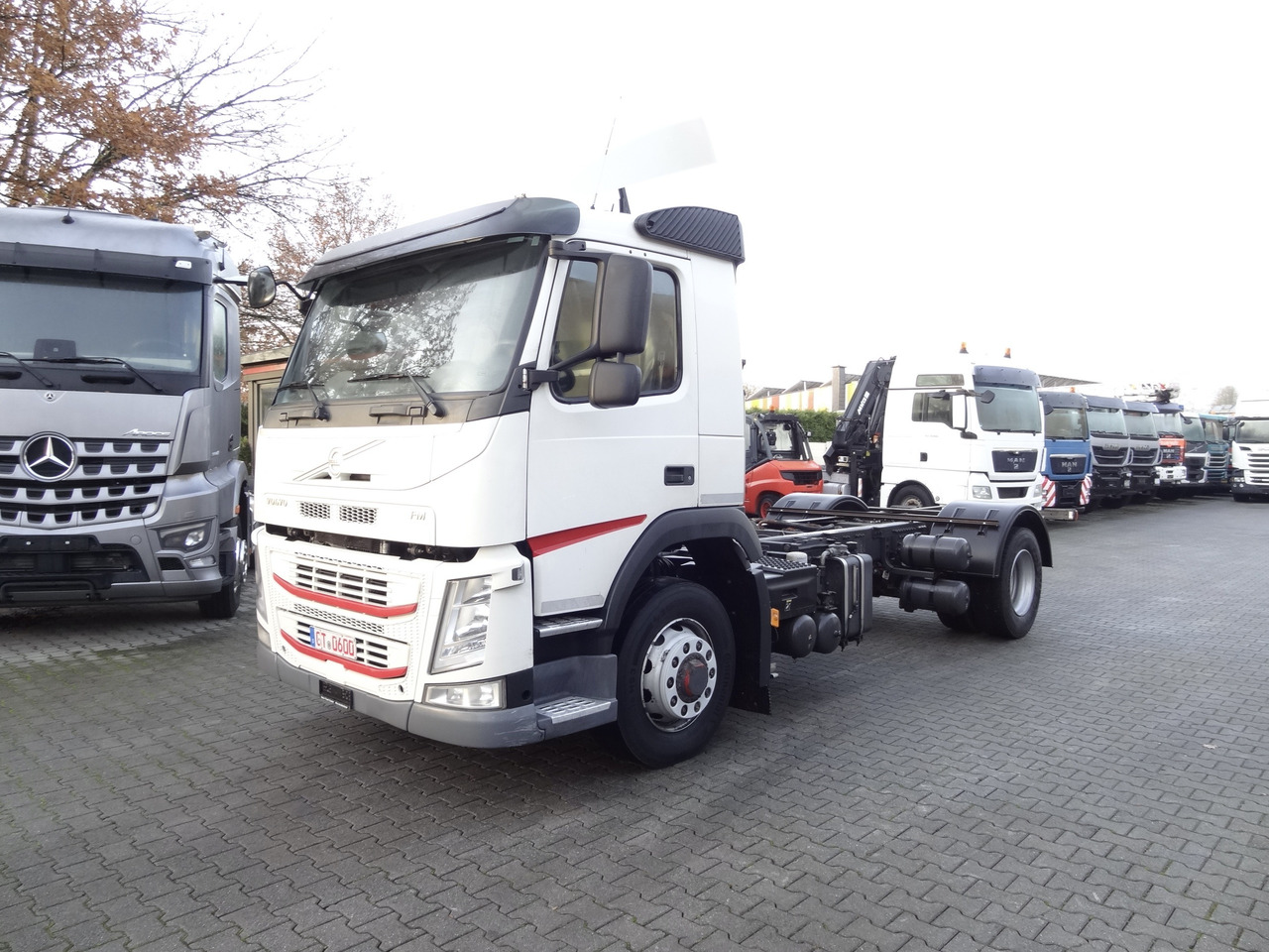 Volvo FM420 4X4 X-Track - Грузовик-шасси: фото 1 Volvo FM420 4X4 X-Track - Грузовик-шасси: фото 1