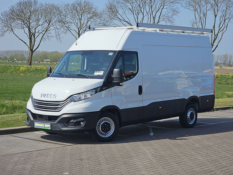 Iveco Daily 35S14 L2H2 CarPlay Euro6! - Цельнометаллический фургон: фото 2 Iveco Daily 35S14 L2H2 CarPlay Euro6! - Цельнометаллический фургон: фото 2