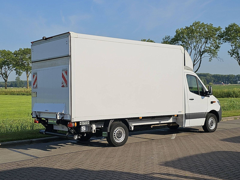 Mercedes-Benz Sprinter 317 Bakwagen Laadklep! - Фургон с закрытым кузовом: фото 3 Mercedes-Benz Sprinter 317 Bakwagen Laadklep! - Фургон с закрытым кузовом: фото 3
