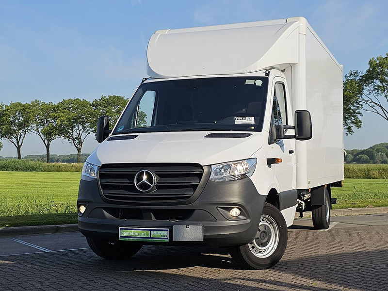 Mercedes-Benz Sprinter 317 Bakwagen Laadklep! - Фургон с закрытым кузовом: фото 1 Mercedes-Benz Sprinter 317 Bakwagen Laadklep! - Фургон с закрытым кузовом: фото 1