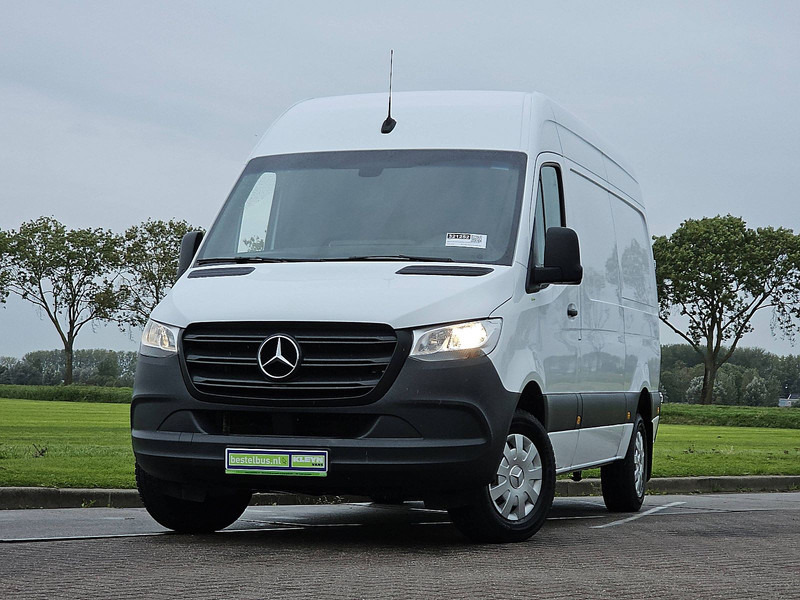 Mercedes-Benz Sprinter 317 L2H2 Navi RWD - Цельнометаллический фургон: фото 1 Mercedes-Benz Sprinter 317 L2H2 Navi RWD - Цельнометаллический фургон: фото 1