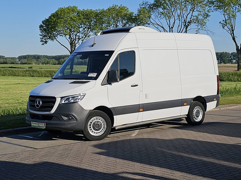 Mercedes-Benz Sprinter 317 koelwagen EURO6 - Фургон-рефрижератор: фото 2 Mercedes-Benz Sprinter 317 koelwagen EURO6 - Фургон-рефрижератор: фото 2