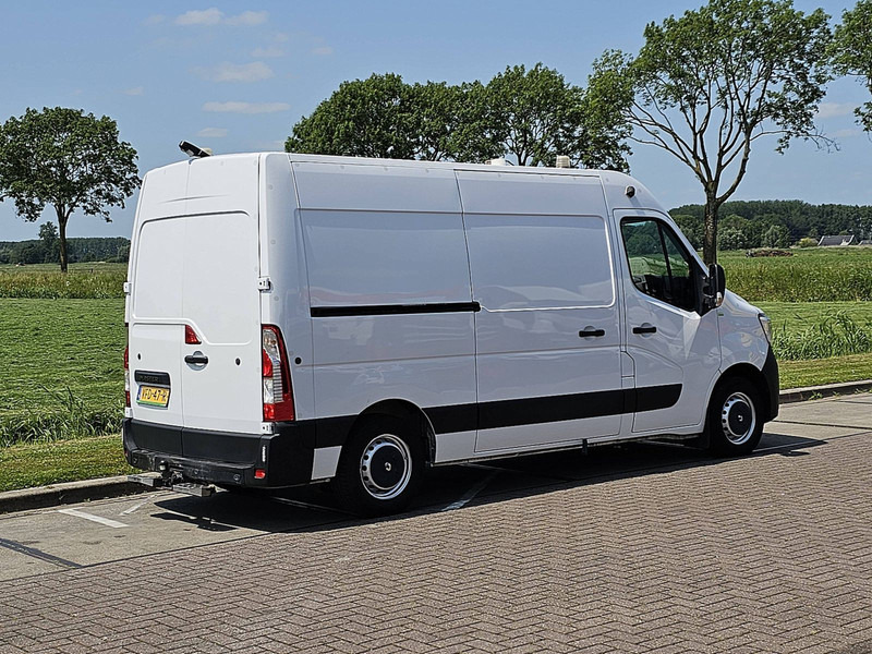 Renault Master 2.3 DCI 130 L2H2 - Цельнометаллический фургон: фото 3 Renault Master 2.3 DCI 130 L2H2 - Цельнометаллический фургон: фото 3