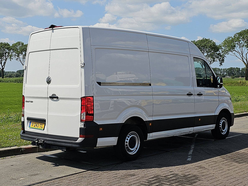Volkswagen Crafter 35 2.0 L3H3 NAP Euro6 AC! - Цельнометаллический фургон: фото 3 Volkswagen Crafter 35 2.0 L3H3 NAP Euro6 AC! - Цельнометаллический фургон: фото 3