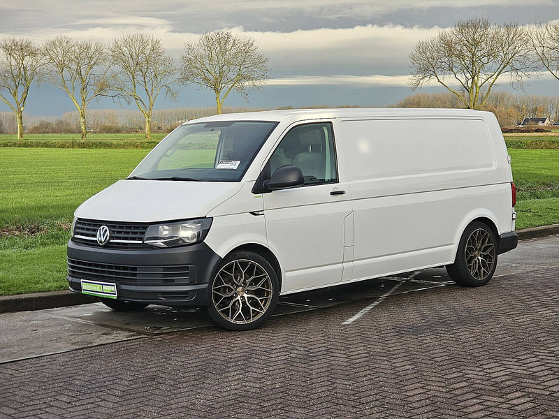 Volkswagen Transporter 2.0 TDI - Легковой фургон: фото 2 Volkswagen Transporter 2.0 TDI - Легковой фургон: фото 2