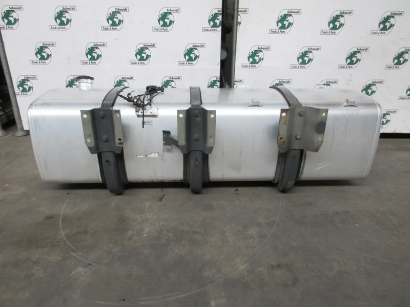DAF 1944801 DIESEL TANK DAF XF CF MODEL 2021 845 LITER INHOUD - Топливный бак для Грузовиков: фото 5 DAF 1944801 DIESEL TANK DAF XF CF MODEL 2021 845 LITER INHOUD - Топливный бак для Грузовиков: фото 5