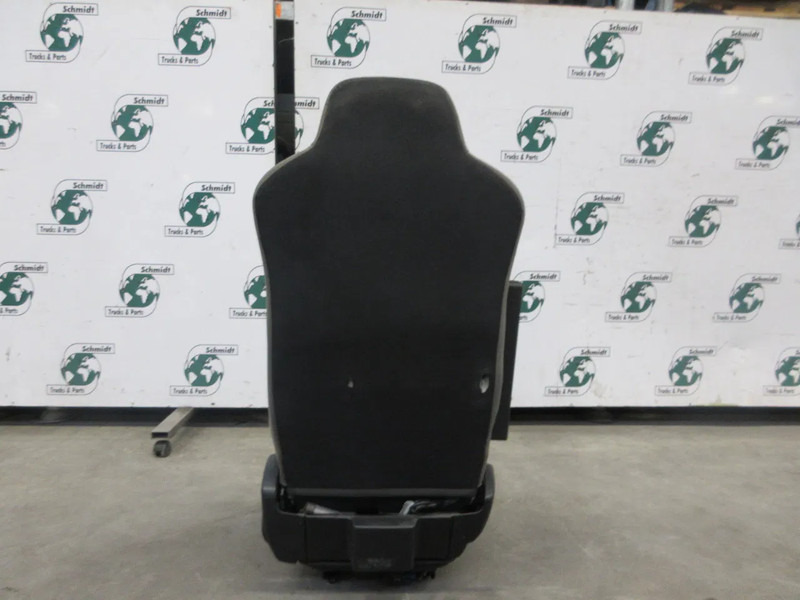 Iveco 5801416515 // 5801389347 IVECO HI WAY EURO 6 MODEL 2018 - Сиденье для Грузовиков: фото 4 Iveco 5801416515 // 5801389347 IVECO HI WAY EURO 6 MODEL 2018 - Сиденье для Грузовиков: фото 4