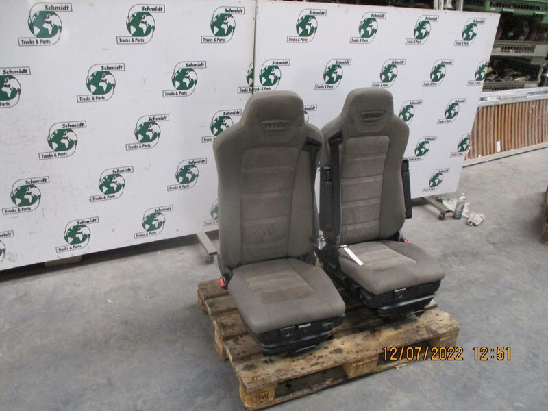 Iveco 5801416515 // 5801419691 HI WAY EURO 6 RECHT EN LINKS - Сиденье для Грузовиков: фото 3 Iveco 5801416515 // 5801419691 HI WAY EURO 6 RECHT EN LINKS - Сиденье для Грузовиков: фото 3