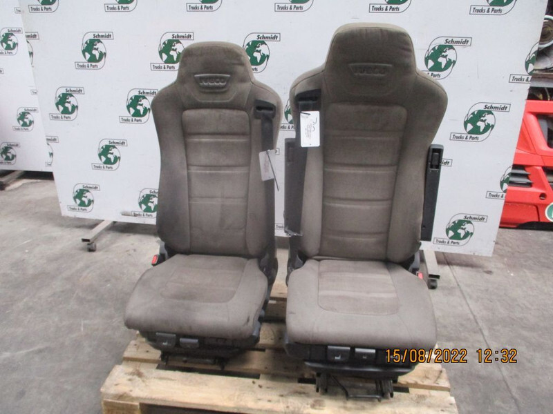 Iveco 5801416515 // 5801419691 HI WAY EURO 6 RECHT EN LINKS - Сиденье для Грузовиков: фото 4 Iveco 5801416515 // 5801419691 HI WAY EURO 6 RECHT EN LINKS - Сиденье для Грузовиков: фото 4