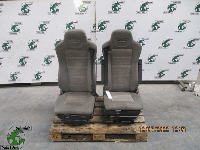 Iveco 5801416515 // 5801419691 HI WAY EURO 6 RECHT EN LINKS - Сиденье для Грузовиков: фото 1 Iveco 5801416515 // 5801419691 HI WAY EURO 6 RECHT EN LINKS - Сиденье для Грузовиков: фото 1