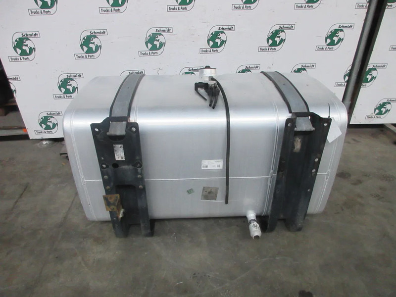 MAN 81.12201-5701//81.12201-5950 // 580 LITER TANK MAN TGX TGS EURO 6 - Топливный бак для Грузовиков: фото 3 MAN 81.12201-5701//81.12201-5950 // 580 LITER TANK MAN TGX TGS EURO 6 - Топливный бак для Грузовиков: фото 3