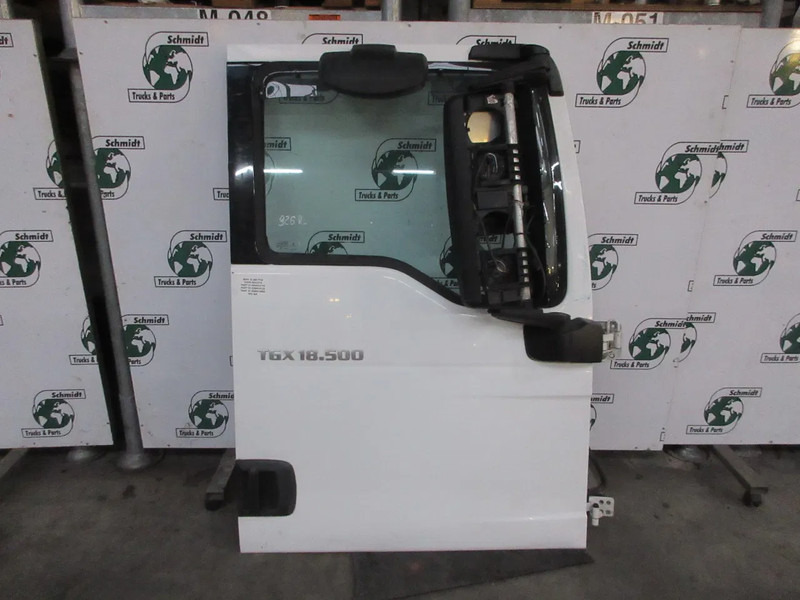 Дверь и запчасти для Грузовиков MAN 81.62600-4118 // 81.62600-4130 // 81.96002-0409 DEUR RECHTS MAN TGX EURO 6: фото 10 Дверь и запчасти для Грузовиков MAN 81.62600-4118 // 81.62600-4130 // 81.96002-0409 DEUR RECHTS MAN TGX EURO 6: фото 10