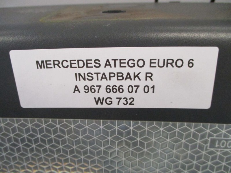 Mercedes-Benz ATEGO A 967 666 07 01 INSTAPKAST RECHTS EURO 6 - Кабина и интерьер для Грузовиков: фото 2 Mercedes-Benz ATEGO A 967 666 07 01 INSTAPKAST RECHTS EURO 6 - Кабина и интерьер для Грузовиков: фото 2