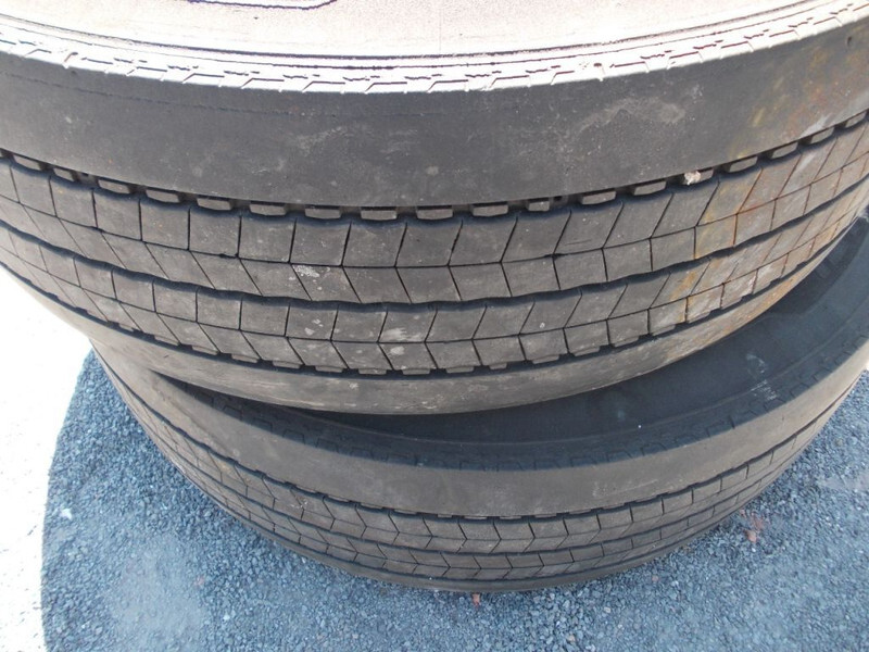Michelin 315/70 R 22.5 MICHELIN 4 STUKS OP VOORRAAD M+S PROFIEL CA 60% - Шина для Грузовиков: фото 3 Michelin 315/70 R 22.5 MICHELIN 4 STUKS OP VOORRAAD M+S PROFIEL CA 60% - Шина для Грузовиков: фото 3