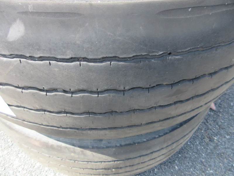 Michelin 385/65R 22.5 VOOR BANDEN M+S MET ALCOA WIELEN 50% PROFILE - Шина для Грузовиков: фото 4 Michelin 385/65R 22.5 VOOR BANDEN M+S MET ALCOA WIELEN 50% PROFILE - Шина для Грузовиков: фото 4