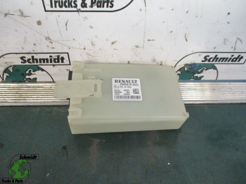 Renault 22083048 regeleenheid T 460 - Электрическая система для Грузовиков: фото 1 Renault 22083048 regeleenheid T 460 - Электрическая система для Грузовиков: фото 1