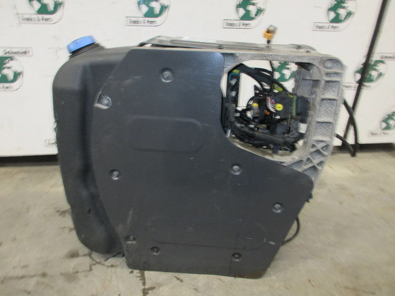 Volvo 23225656 // 24047642 AD BLUE TANK VOLVO FM 330 EURO 6 MODEL 2023 - Топливный бак для Грузовиков: фото 4 Volvo 23225656 // 24047642 AD BLUE TANK VOLVO FM 330 EURO 6 MODEL 2023 - Топливный бак для Грузовиков: фото 4