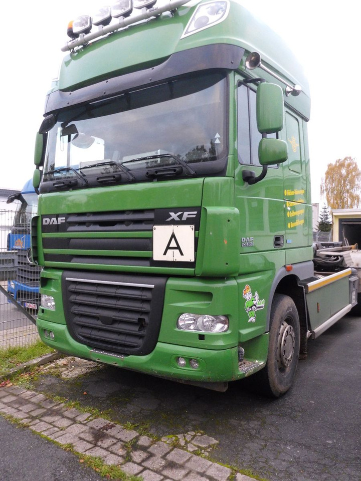 DAF XF 510 aus Werkverkehr 6 x 2 510PS Top-Zustan - Крюковой мультилифт: фото 1 DAF XF 510 aus Werkverkehr 6 x 2 510PS Top-Zustan - Крюковой мультилифт: фото 1