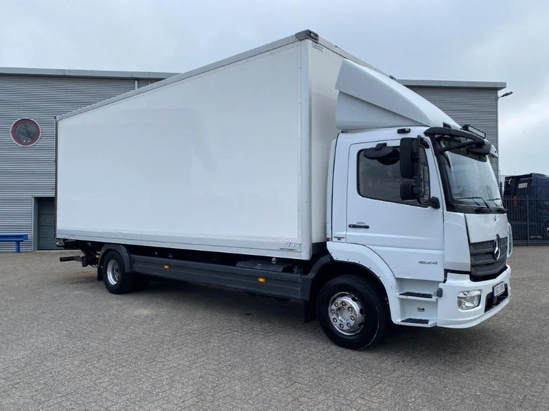 Mercedes-Benz ATEGO 1624 / AUTOMATIC / CLOSED BOX / SIDE DOORS / AIRCO / LWDS / FCW / EURO-6 / 2016 - Грузовик с закрытым кузовом: фото 2 Mercedes-Benz ATEGO 1624 / AUTOMATIC / CLOSED BOX / SIDE DOORS / AIRCO / LWDS / FCW / EURO-6 / 2016 - Грузовик с закрытым кузовом: фото 2