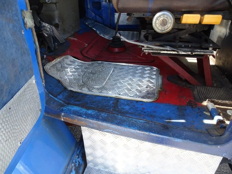 Грузовик с закрытым кузовом Scania L85.50 / 4X2 / FULL STEEL / EURO-0 / 1970: фото 15 Грузовик с закрытым кузовом Scania L85.50 / 4X2 / FULL STEEL / EURO-0 / 1970: фото 15