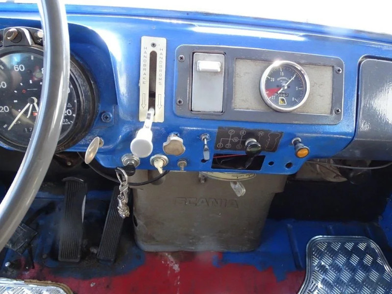 Грузовик с закрытым кузовом Scania L85.50 / 4X2 / FULL STEEL / EURO-0 / 1970: фото 13 Грузовик с закрытым кузовом Scania L85.50 / 4X2 / FULL STEEL / EURO-0 / 1970: фото 13