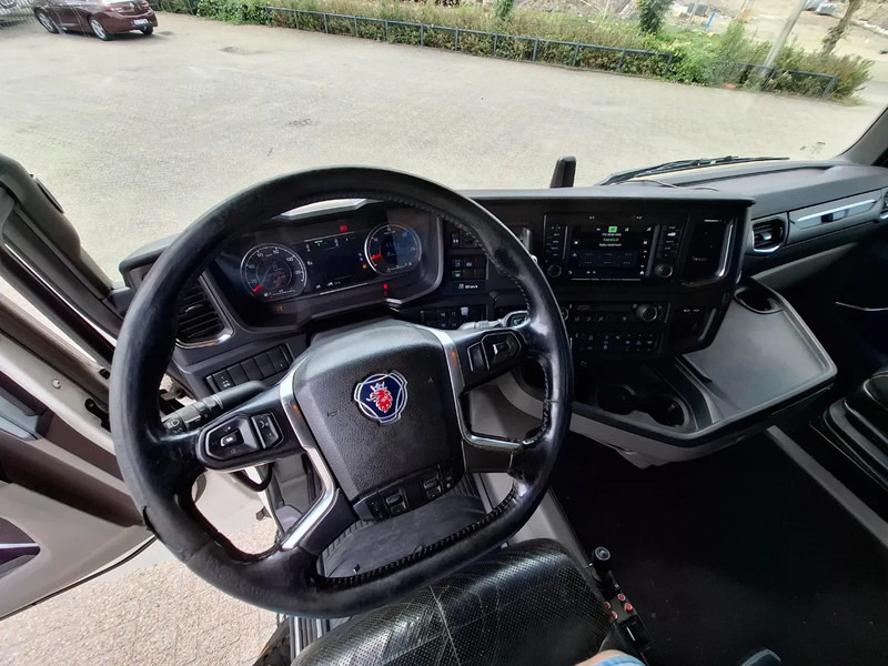 Крюковой мультилифт Scania NGS R500 / RETARDER / AJK HOOK 22 TON / LIFT+LENKACHSE / TUV:17-06-2026 / NAVI / LWDS / ALCOA / LEATHER / AUTOMATIC / EURO-6 / 2: фото 18