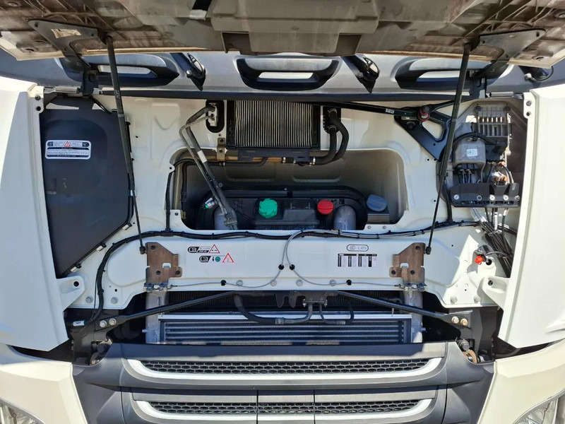 Тягач DAF XF106-460 / INTARDER / DOUBLE TANK / PARKCOOL / TUV:12-04-2026 / ACC / LWDS / ALCOA / AUTOMATIC / EURO-6 / 2017: фото 7