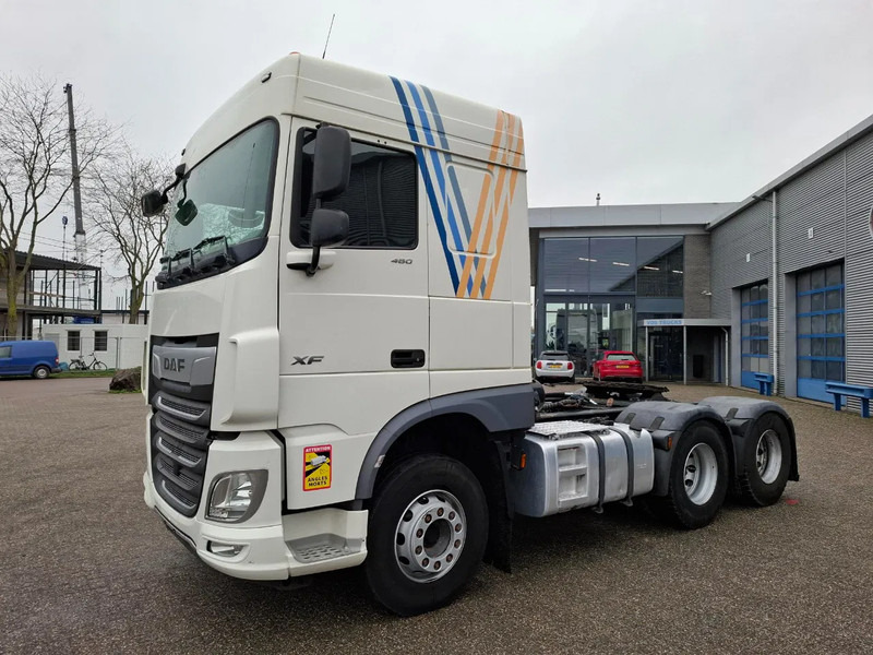 DAF XF106-480 / 6X4 / INTARDER / HYDRAULICS / ONLY:455958 KM / TECHNICAL 70 TON / SMART TACHO / INLINER / LWDS / AUTOMATIC / EURO-6 - Тягач: фото 1 DAF XF106-480 / 6X4 / INTARDER / HYDRAULICS / ONLY:455958 KM / TECHNICAL 70 TON / SMART TACHO / INLINER / LWDS / AUTOMATIC / EURO-6 - Тягач: фото 1