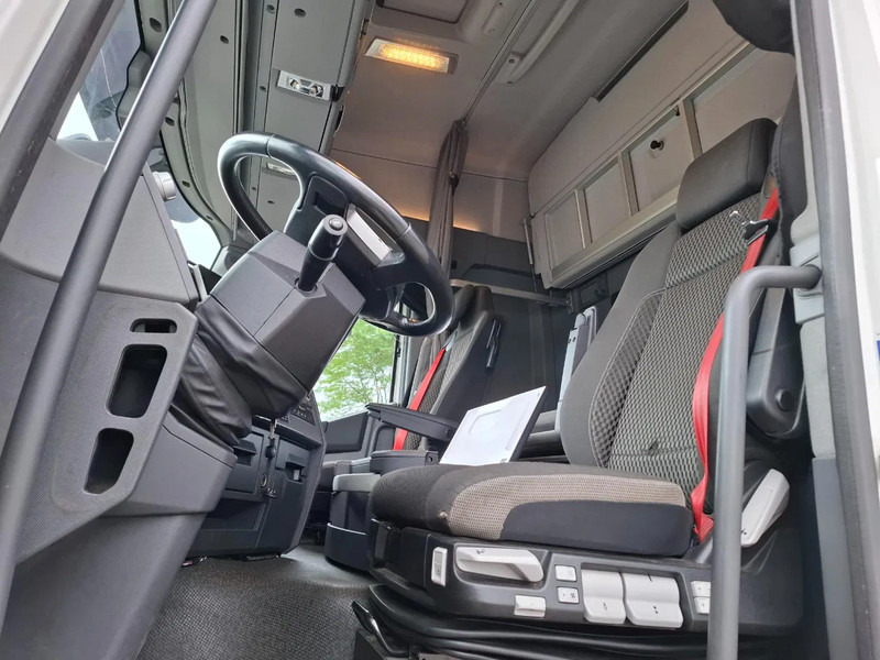 Тягач Renault T460 Comfort / CLEAN NL TRUCK / TUV:12-02-2026 / DOUBLE TANK / ACC / LWDS / FRIDGE / 2XBED / AUTOMATIC / EURO-6 / 2019: фото 10