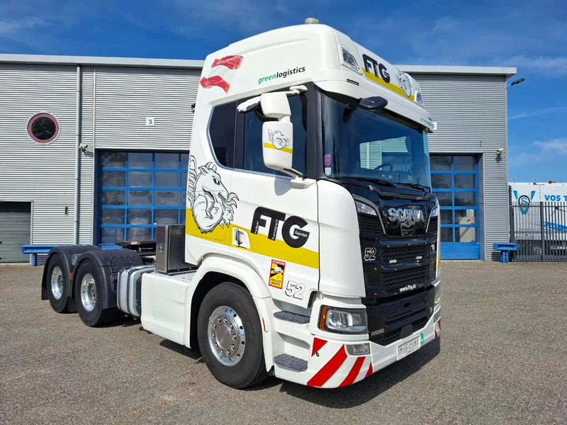 Scania NGS R650 V8 / 6X4 / RETARDER / 2X BIG AXLE / PARKCOOL / DOUBLE TANK / INLINER / FULL-AIR / ALCOA / LEATHER / NAVI / GEN2 V2 / EU - Тягач: фото 2 Scania NGS R650 V8 / 6X4 / RETARDER / 2X BIG AXLE / PARKCOOL / DOUBLE TANK / INLINER / FULL-AIR / ALCOA / LEATHER / NAVI / GEN2 V2 / EU - Тягач: фото 2