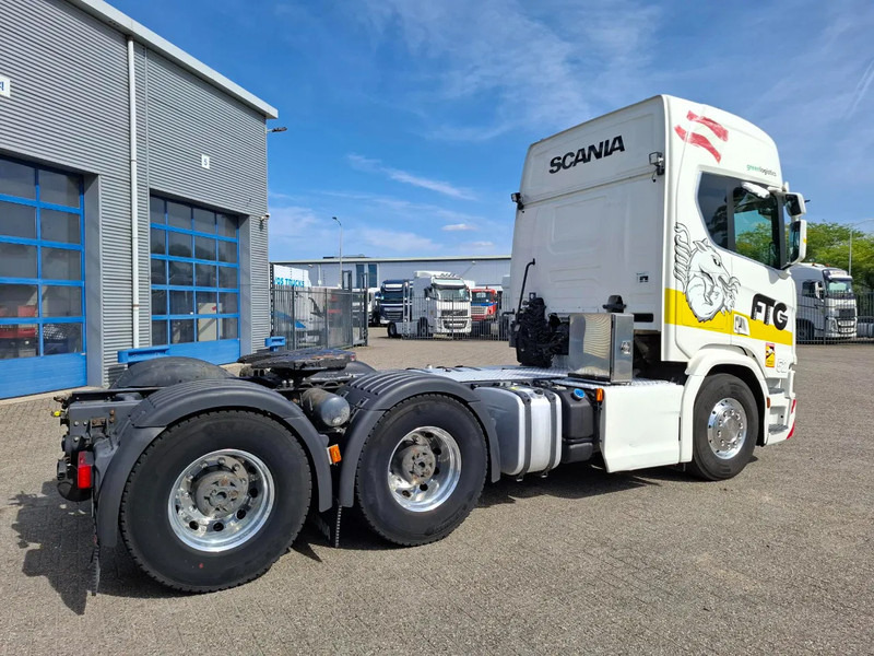 Scania NGS R650 V8 / 6X4 / RETARDER / 2X BIG AXLE / PARKCOOL / DOUBLE TANK / INLINER / FULL-AIR / ALCOA / LEATHER / NAVI / GEN2 V2 / EU - Тягач: фото 5 Scania NGS R650 V8 / 6X4 / RETARDER / 2X BIG AXLE / PARKCOOL / DOUBLE TANK / INLINER / FULL-AIR / ALCOA / LEATHER / NAVI / GEN2 V2 / EU - Тягач: фото 5