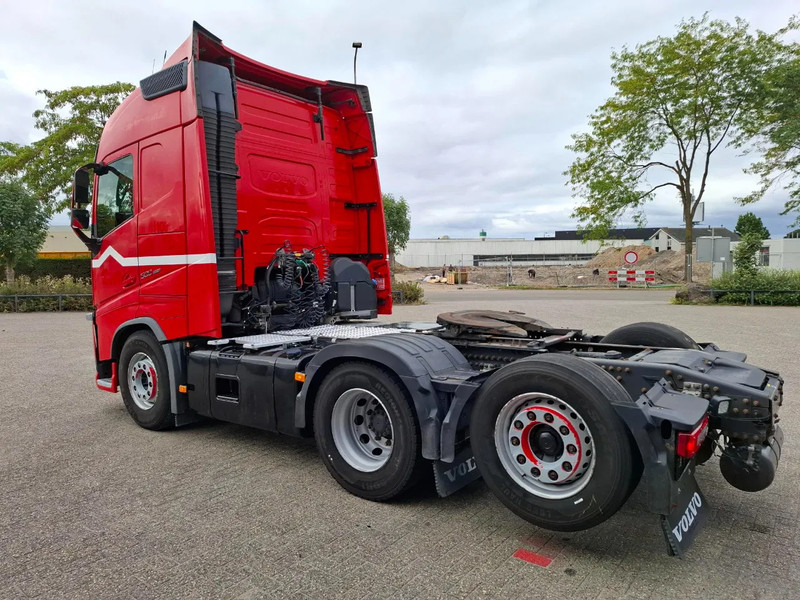 Volvo FH4-500 / VEB+ / ACC / LWDS / FULL-AIR / LIFT AXLE / 705064 KM / FRIDGE / AUTOMATIC / EURO-6 / 2018 - Тягач: фото 3 Volvo FH4-500 / VEB+ / ACC / LWDS / FULL-AIR / LIFT AXLE / 705064 KM / FRIDGE / AUTOMATIC / EURO-6 / 2018 - Тягач: фото 3
