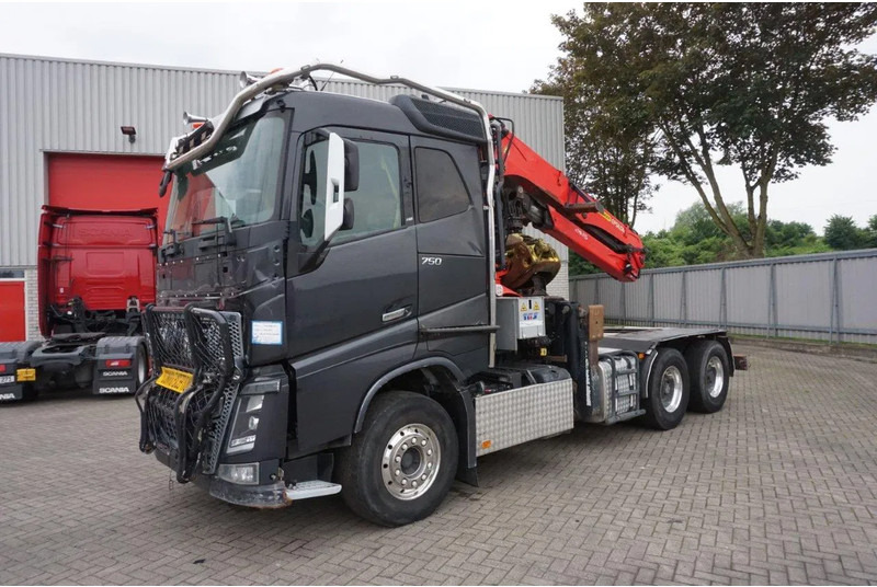 Volvo FH16-750 / ENGINE RUNNING / 6x4 / RETARDER / BIG AXLE / VEB+ / PALFINGER FD250 / EURO-6 / 2016 - Лесовоз, Автоманипулятор: фото 2 Volvo FH16-750 / ENGINE RUNNING / 6x4 / RETARDER / BIG AXLE / VEB+ / PALFINGER FD250 / EURO-6 / 2016 - Лесовоз, Автоманипулятор: фото 2