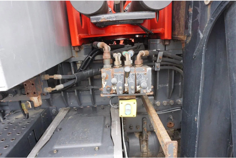 Лесовоз, Автоманипулятор Volvo FH16-750 / ENGINE RUNNING / 6x4 / RETARDER / BIG AXLE / VEB+ / PALFINGER FD250 / EURO-6 / 2016: фото 19
