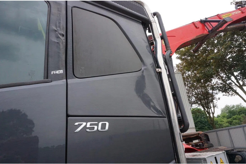 Лесовоз, Автоманипулятор Volvo FH16-750 / ENGINE RUNNING / 6x4 / RETARDER / BIG AXLE / VEB+ / PALFINGER FD250 / EURO-6 / 2016: фото 12