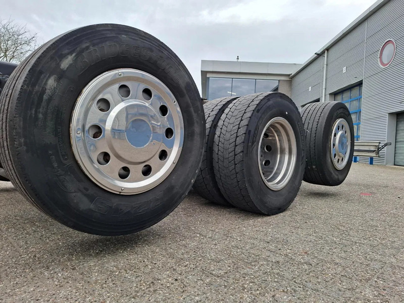 Грузовик-шасси Volvo FH16-750 / VEB+ / ONLY:349761 KM / 9TON FRONT AXLE / INLINER / TECHNICAL 60TON / FULL-AIR / AUTOMATIC / EURO-6 / 2016: фото 10 Грузовик-шасси Volvo FH16-750 / VEB+ / ONLY:349761 KM / 9TON FRONT AXLE / INLINER / TECHNICAL 60TON / FULL-AIR / AUTOMATIC / EURO-6 / 2016: фото 10