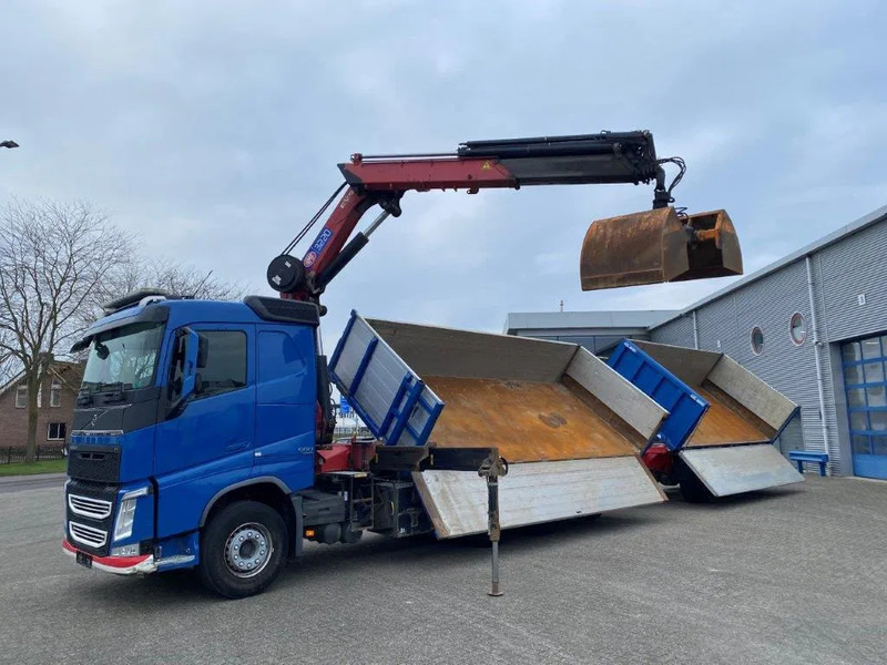 Volvo FH4-500 / HMF 3220K-RC / REMOTE / ROTATOR / 3SIDE TIPPER / DYNAMIC STEERING / ONLY:302623 KM / AUTOMATIC / EURO-6 / 2017 - Автоманипулятор: фото 2 Volvo FH4-500 / HMF 3220K-RC / REMOTE / ROTATOR / 3SIDE TIPPER / DYNAMIC STEERING / ONLY:302623 KM / AUTOMATIC / EURO-6 / 2017 - Автоманипулятор: фото 2